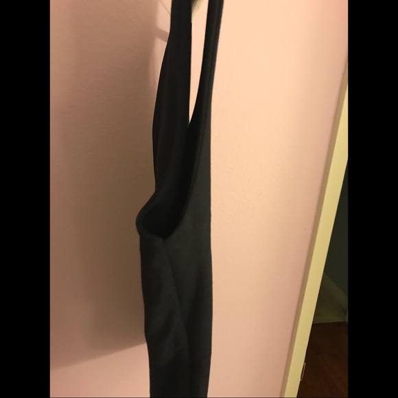 Black Sleeveless Blouse - Picture 3 of 6